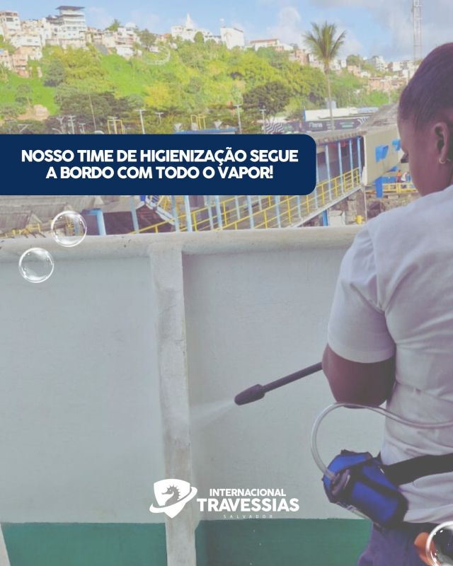 Nosso time de higienização está sempre a postos, garantindo embarcações e terminais mais limpos e agradáveis. 

Quando encontrar com eles, deixe seu reconhecimento com um sorriso ou um "salve"! 🚢✨👏

#FerryBoat #LimpezaABordo